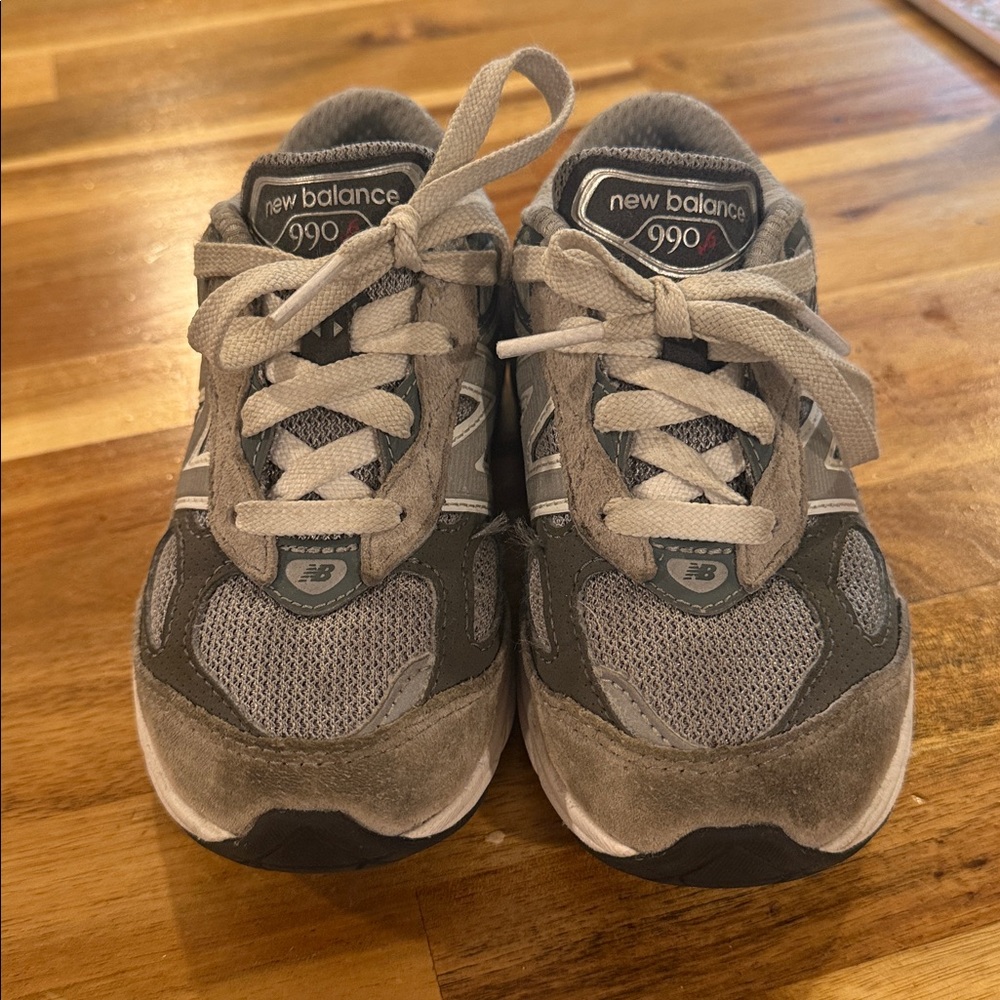 Toddler New Balance 990 Gray and White sneakers